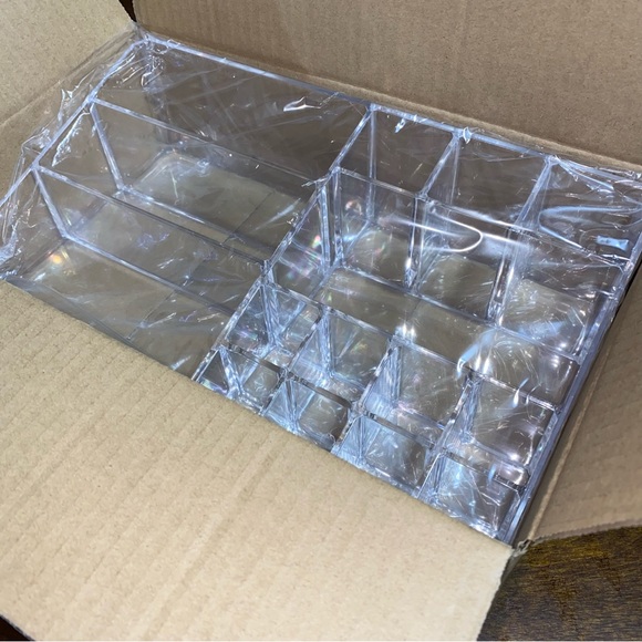 15 compartments Small Makeup Vanity Organizer, Clear Acrylic Cosmetic Display Ca - Picture 3 of 13